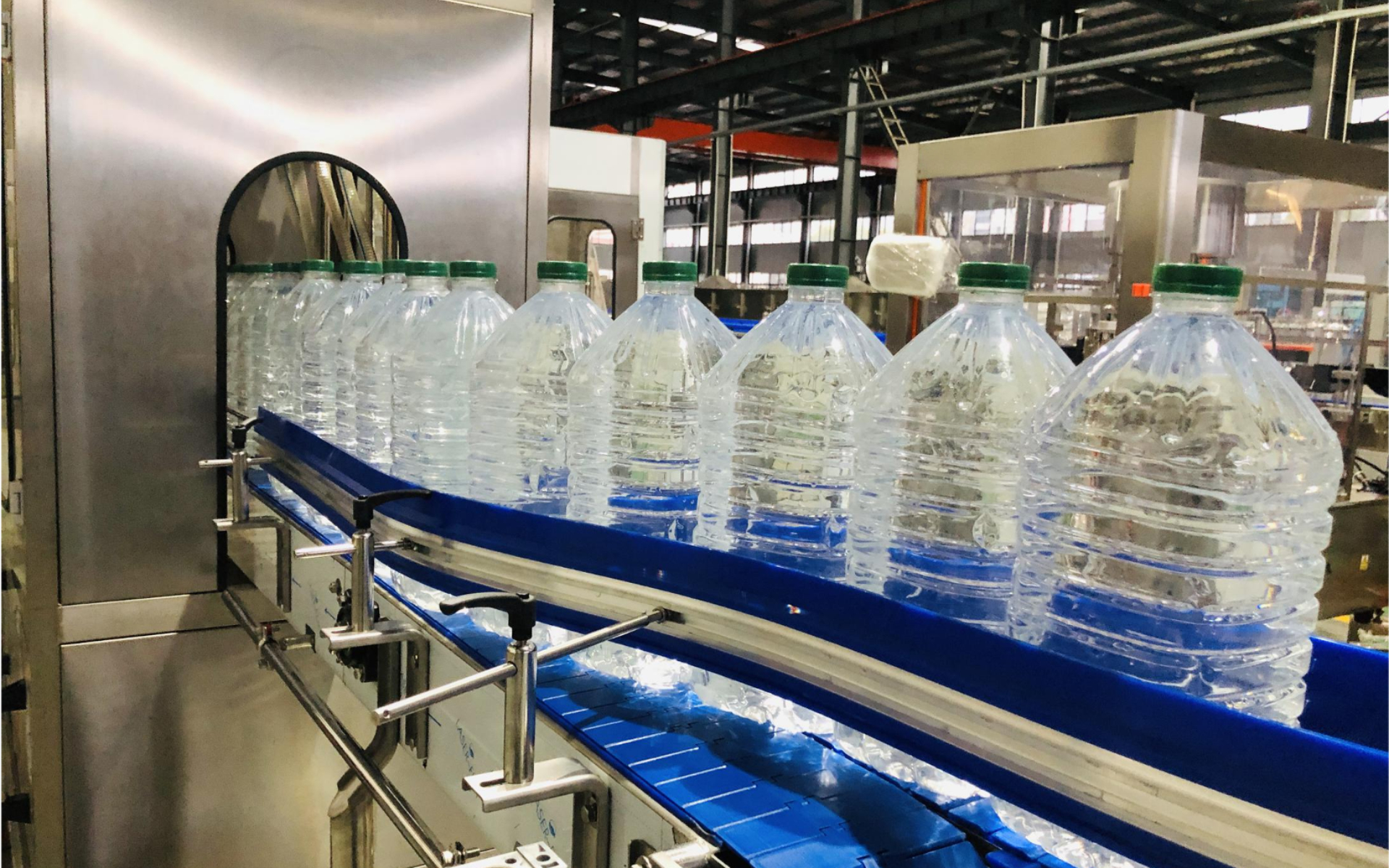 阿根廷2500BPH 5L大瓶水生产线_4.jpg